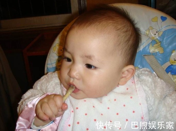 病秧子|不想让娃变成病秧子,2岁之前,别碰5种食物,家长别不当回事儿