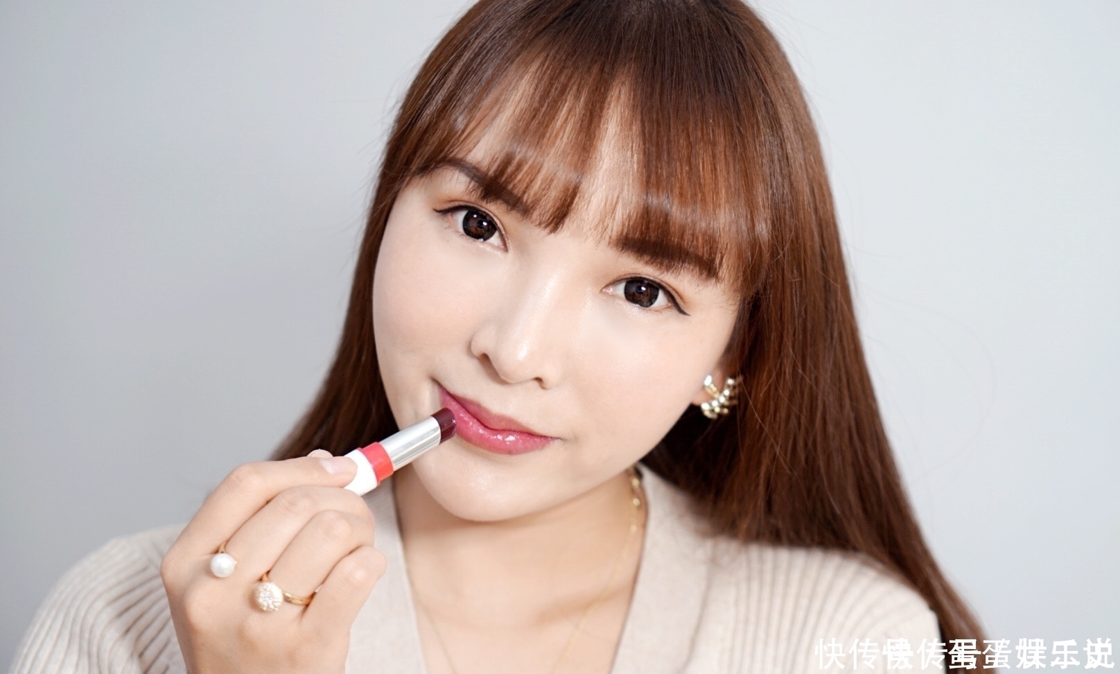 习惯|想要嘴唇变得嫩嫩的,这习惯在抖音上很火,女生知道!