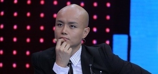 樂嘉高情商回應(yīng)當(dāng)年強(qiáng)吻謝娜事件，曾飽受非議的樂嘉現(xiàn)在咋樣了？