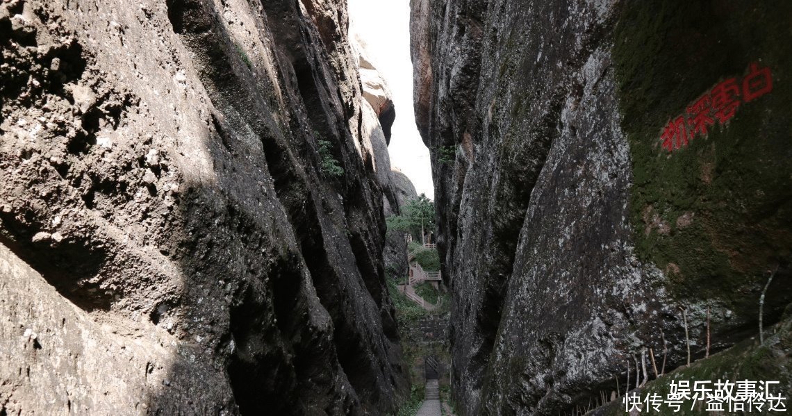 老年|“一线天”深沟,像一座迷人的宝库,艰险而又富有传奇色彩