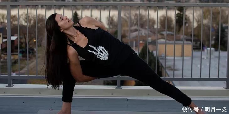 左腿|这套经典瑜伽动作,帮你打开髋部关节,滋养骨盆效果杠杠滴