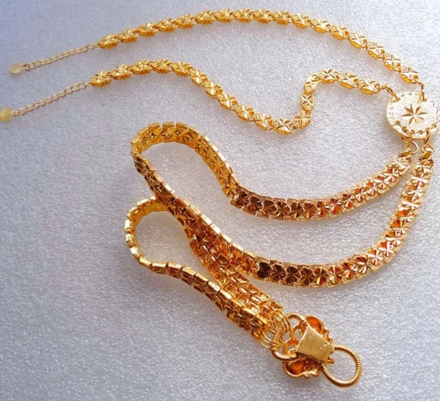 出土$霍克森窖藏出土,专家发现一件古代饰品,看到后才明白它绝迹原因