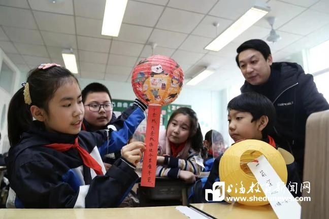 开学首日，这所学校让学生体验浓浓的年味