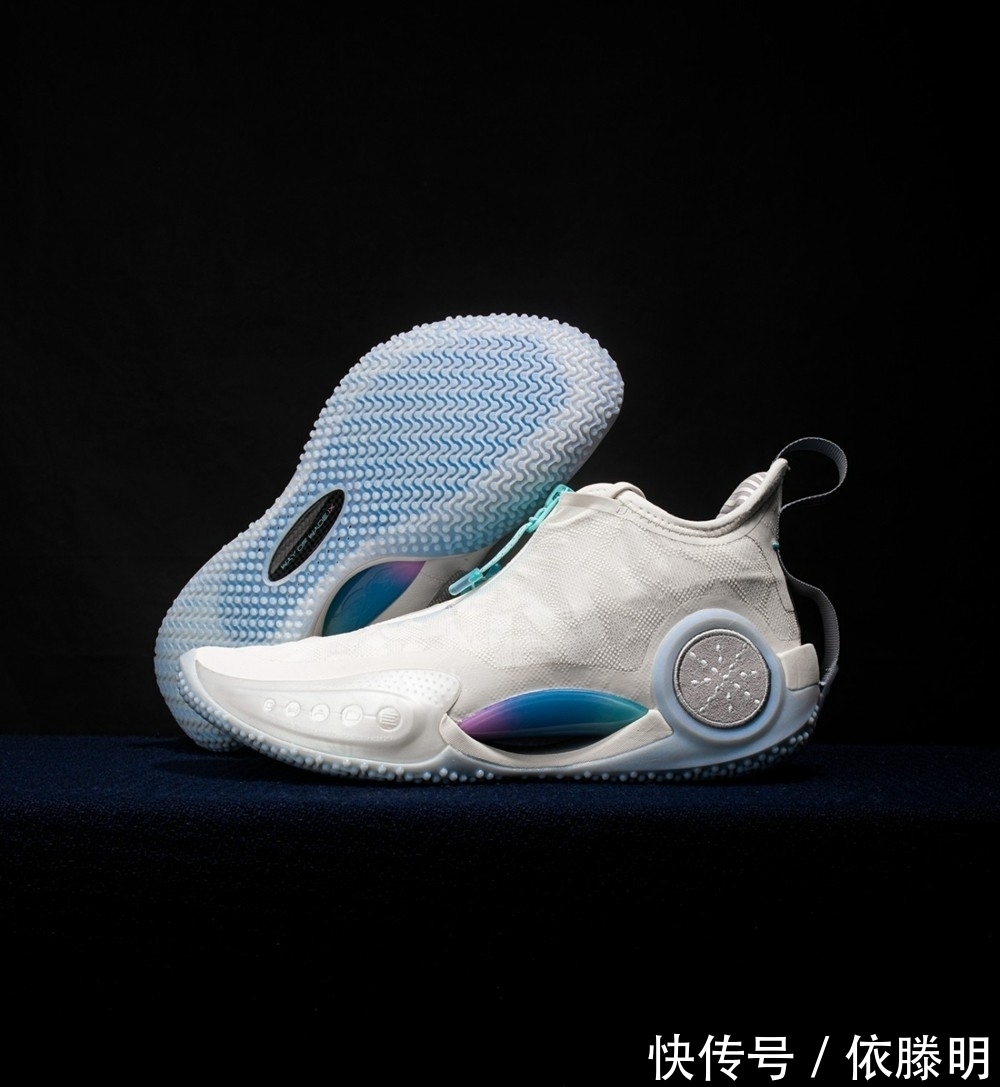 原价 这月买鞋花了 2W 多!一双 Nike 血亏!但有个市价翻 5 倍!