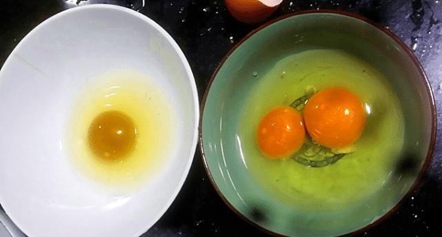 鸡蛋|为什么煮鸡蛋时蛋黄表明会变成灰绿色这还能吃吗看专家咋说