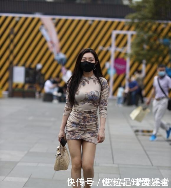 连衣裙|连衣裙的穿搭各具特色，要讲究色彩搭配，轻松变女神