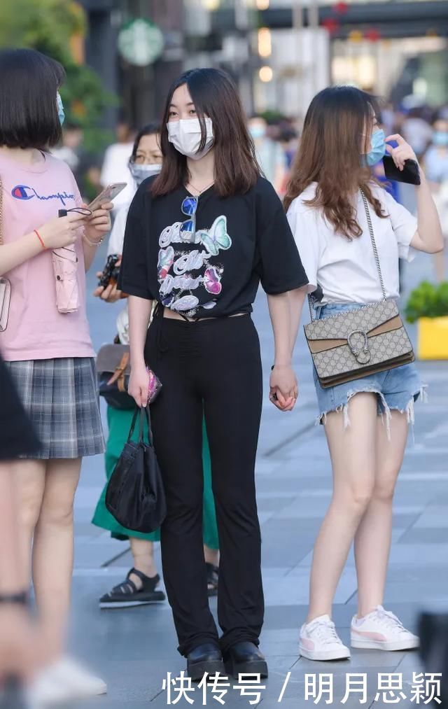 “梨形身材”不要怕,穿好了咱们也是精致的猪猪女孩