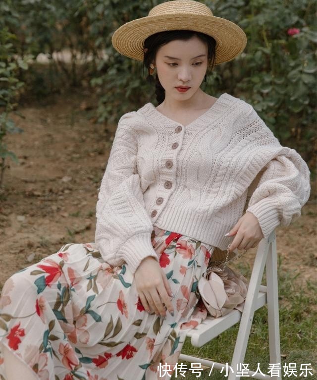 花色 把你的卫衣收起来吧!今年流行穿“奶奶衫”,百搭显瘦还特时髦