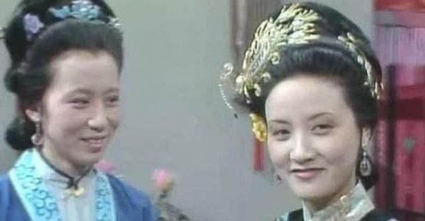 老梅&红楼梦中最精明的女子,王熙凤远不如她,贾府败落时成了诰命夫人