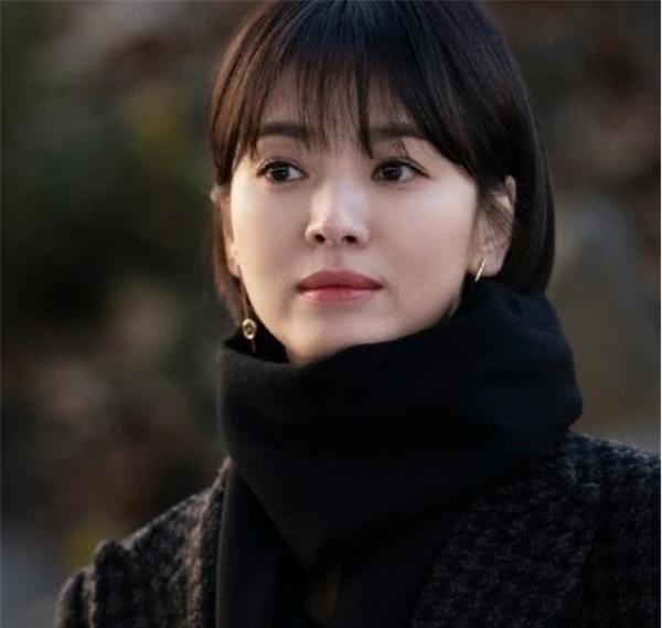 头发 三四十岁的女人,如果你是黑色头发,建议这3款发型,减龄有气质