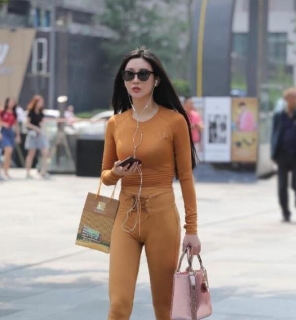 小蛮腰 高腰衫配打底裤,时尚女生的最爱,小蛮腰并不是每个人都有的