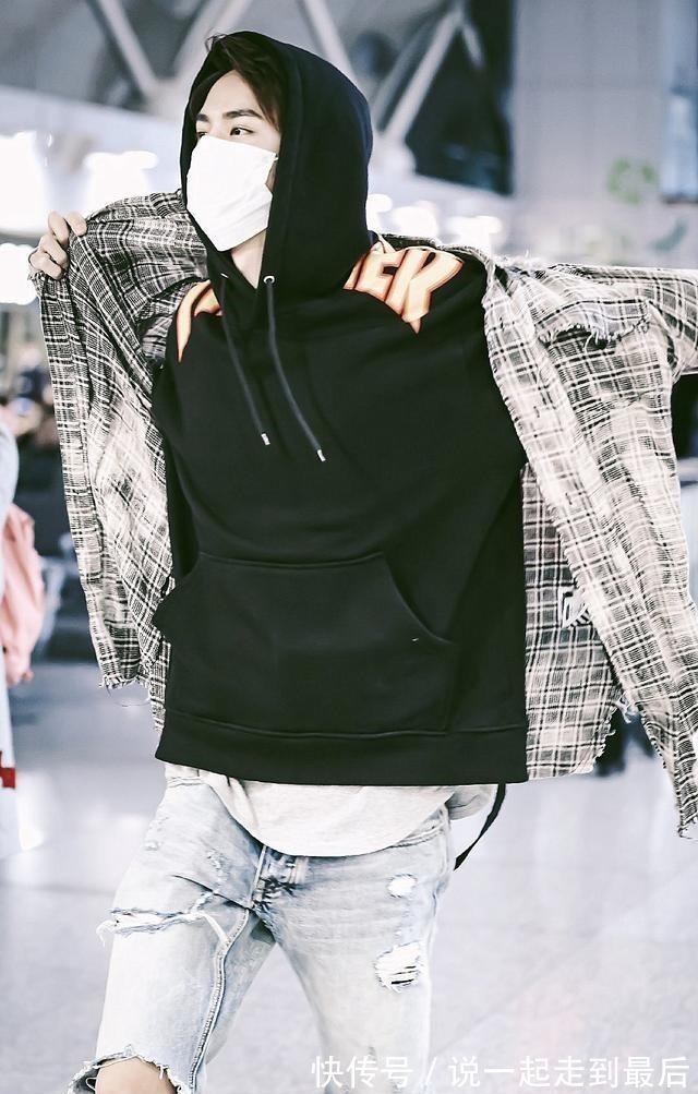王一博的万有吸引力，越青春越破烂，“丐帮”造型成潮流范本！