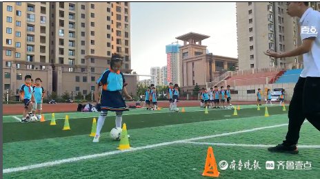 烟台高新区第二实验小学|弹古筝、画画、编程、踢足球…烟台这所小学课后延时服务有声有色