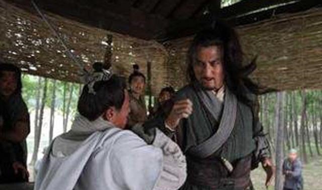 恶霸&水浒传中最有心机的其实是他，人前好汉，人后恶霸