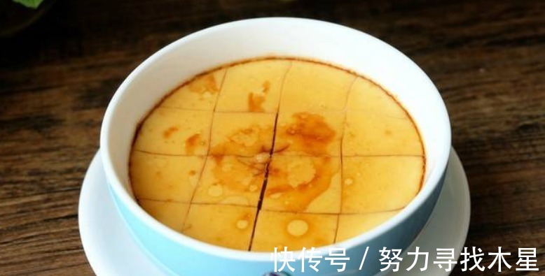 鸡蛋羹直接上锅蒸,难怪不好吃!做好“四步”,又嫩又滑孩子爱吃!