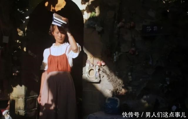 李子|另类“李子柒”,失恋后归隐山林,改旧宅,日子美如“世界名画”