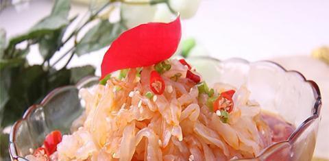 让家人多吃两碗米饭的家常菜,荤素搭配,色香味俱全,味道不错