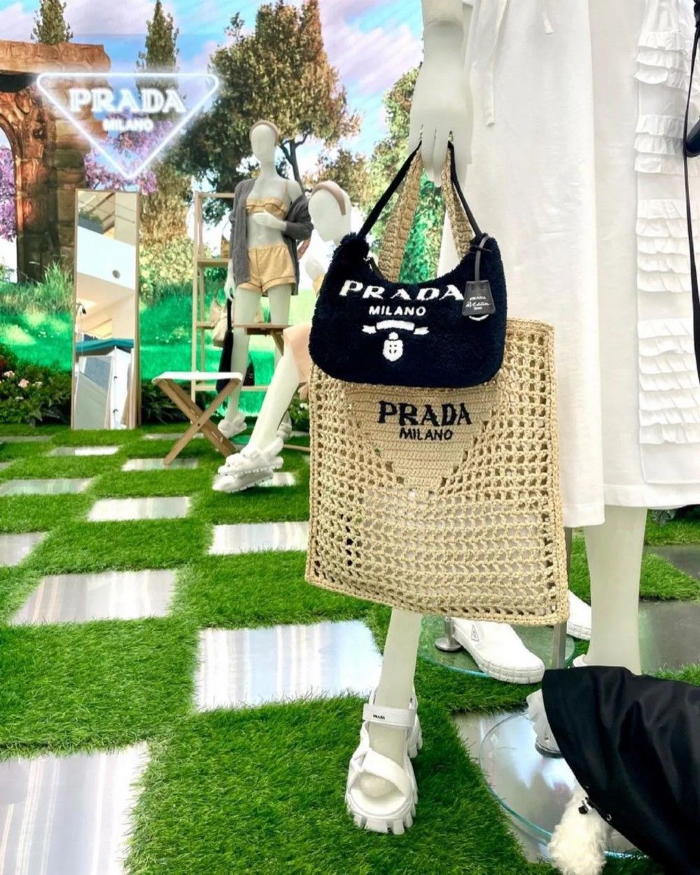 ch我和钟楚曦的度假差距 就是这只草编包！