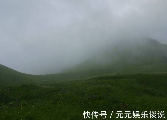 宋词$白居易“离离原上草”被郭沫若和北宋一怪才模仿,水平高下立判