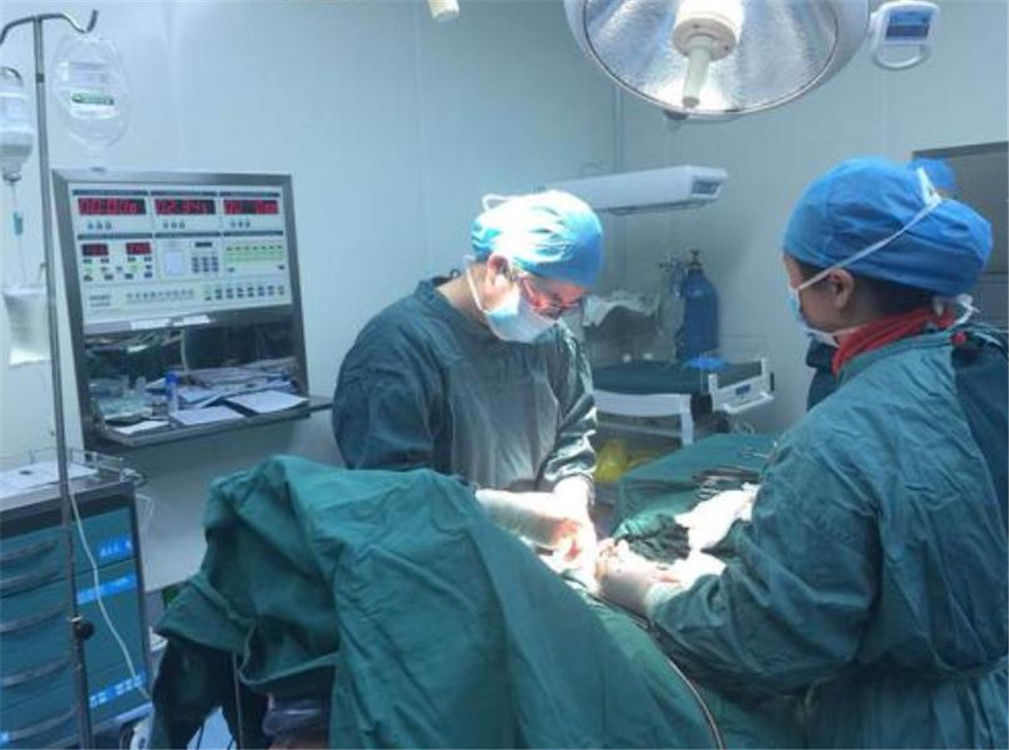 孩子|90后夫妻不懂避孕,5年连生3娃,“多子”真的多福吗?