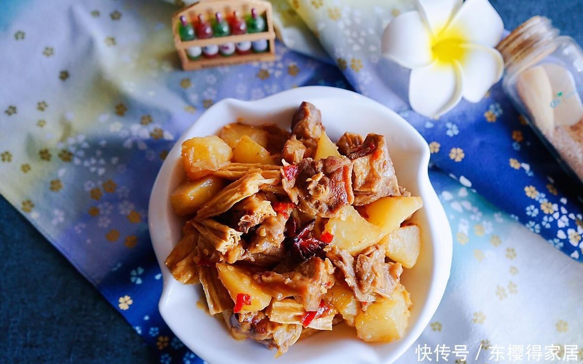 这两样食材搭配味道很赞,闻起来香,吃起来更香