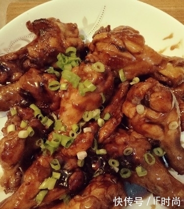 超爱|朋友做的这道菜孩子们超爱,刚上桌就被抢光,看看你吃过吗?