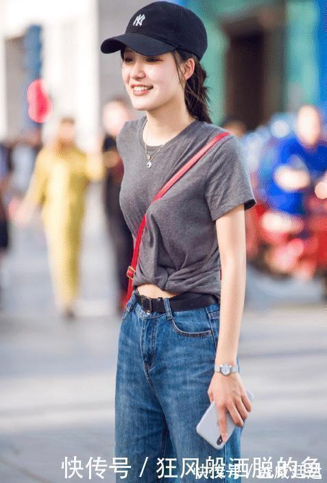 灰色 灰色上衣搭配牛仔裤,温柔似水,甜美又好看