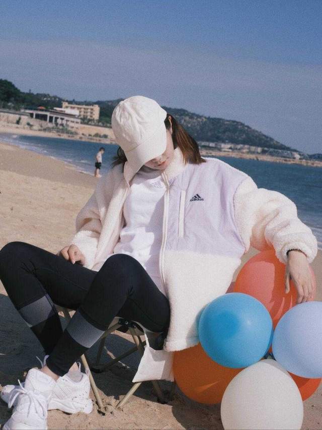 羽绒服 秋冬穿搭指南,普通女生也能把这几套穿出高级感,气质优雅又洋气