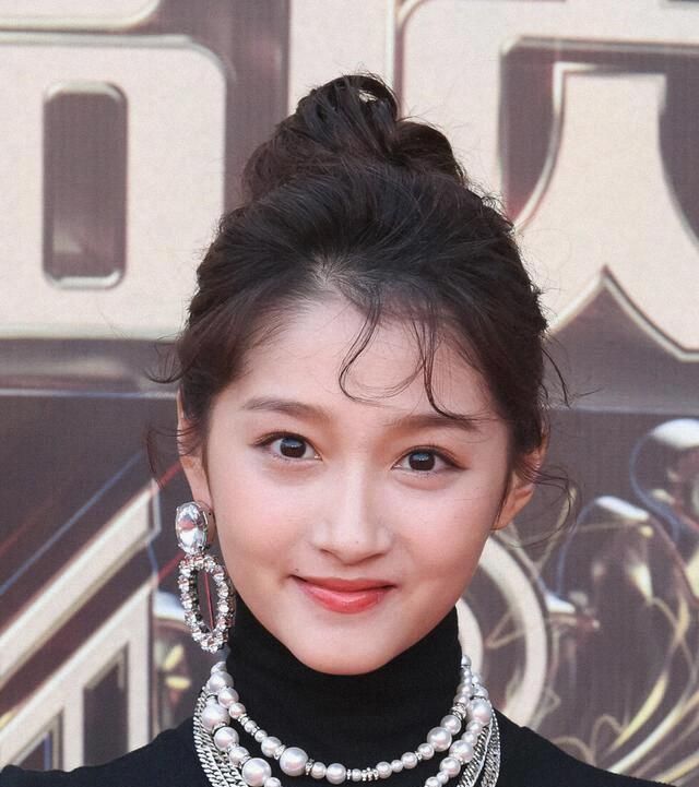 佟佳氏|原来这些明星都是满族人满洲八大姓都改为了什么汉族姓氏