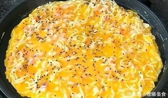 10分钟搞定早餐饼,不和面不揉面,营养美味,老人小孩都爱吃