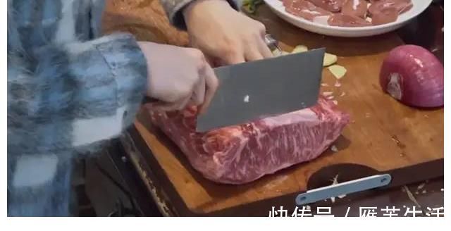 波士顿龙虾、鲍鱼鸡汤，《向往的生活》豪华食材背后田园是假象？