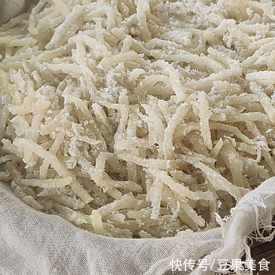 #我心中的冬日限定#油醋汁拌洋芋擦擦