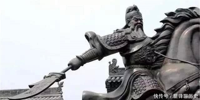 闭眼|关羽雕像都是闭眼的样子,为何不让他睁开眼?木匠:睁眼的代价太大!