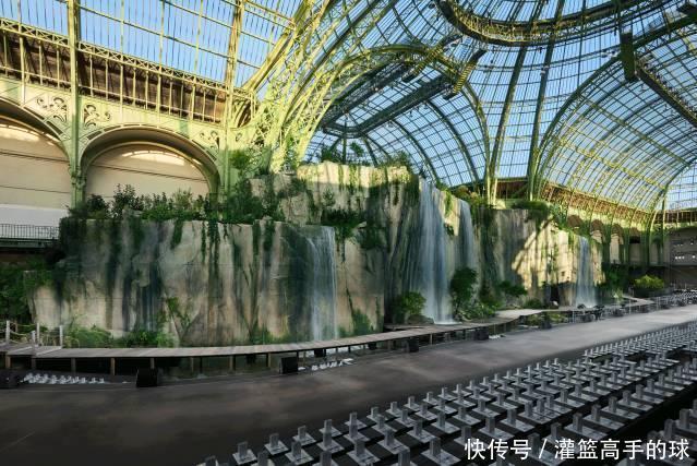 秀场|在华丽的时装背后,那些极具创意的秀场场景设计(上)