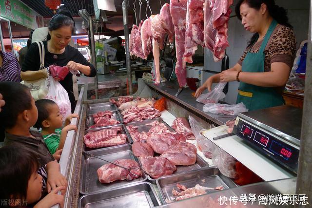 买猪肉时,懂行人专挑这3个部位,肉贩子:这人是行家