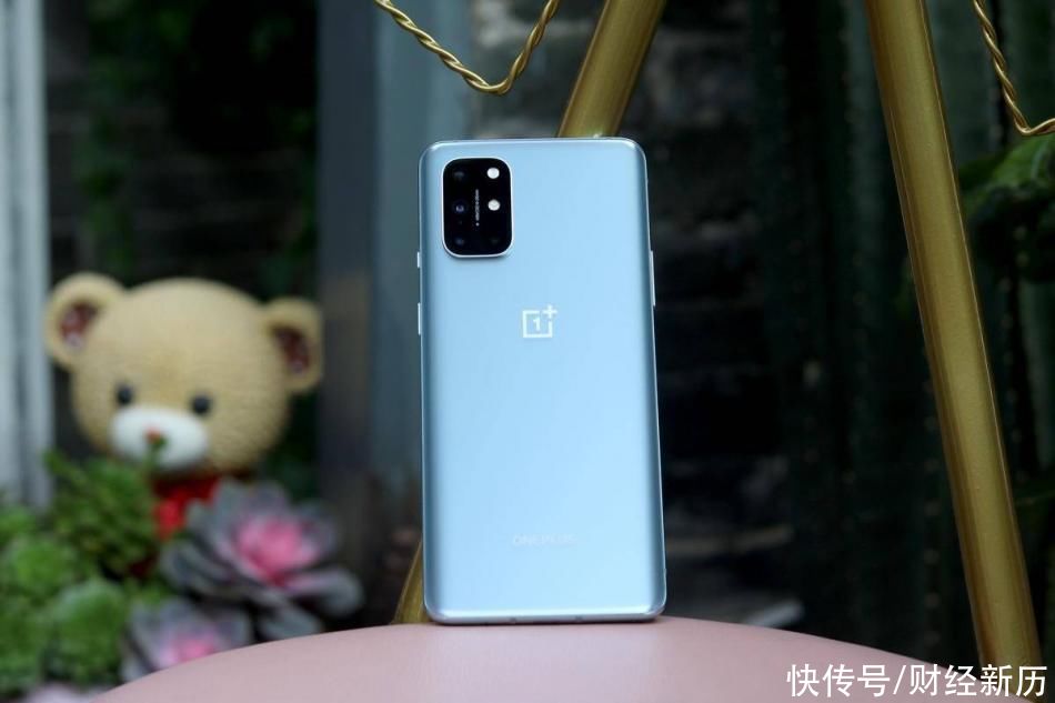 高度|快、美、稳,一加8T玩出稳定体验新高度