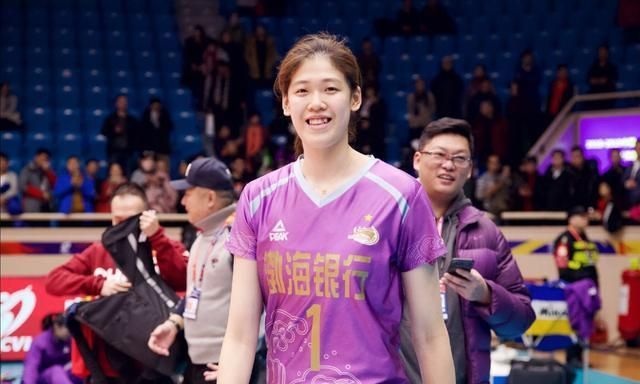 袁心玥|朱婷时代结束,中国女排一姐正式诞生,郎平没有看错人