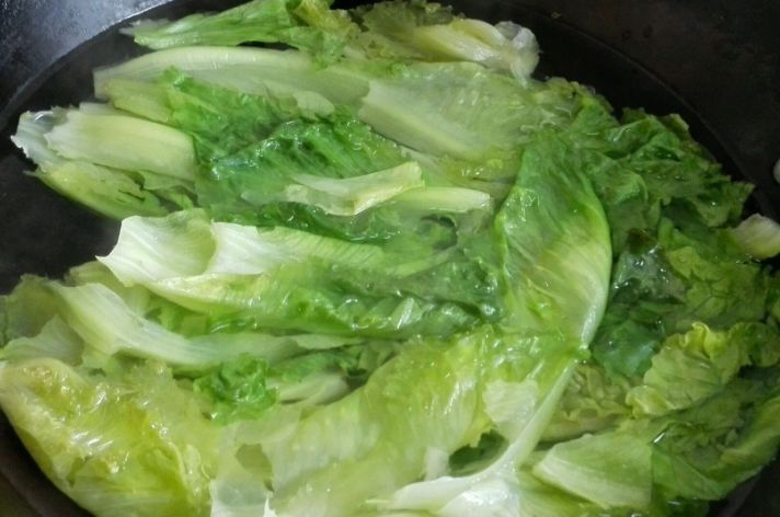 做蚝油生菜,直接下锅炒就错了!大厨教你做,鲜嫩爽口,原汁原味