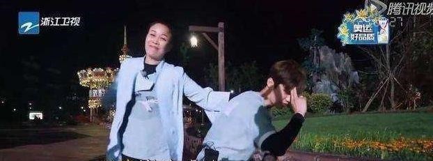 “因耍大牌被禁止上跑男”的明星，那英不算啥，看到圖四我懵了