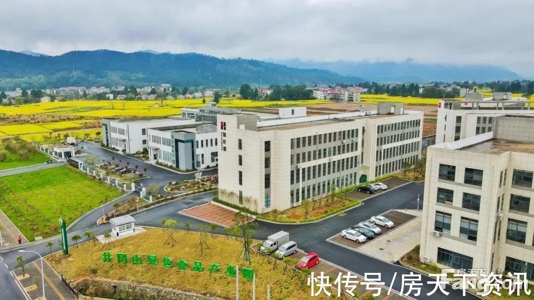 金砖|高质发展步履稳健 海伦堡获评“2021年度卓越成就企业”