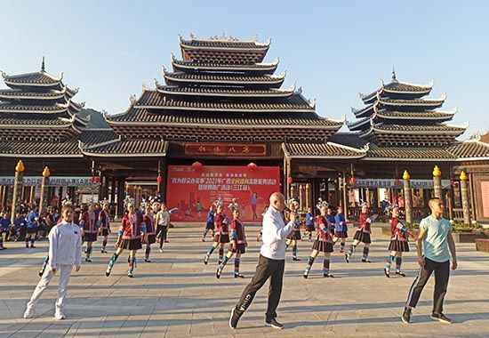 张琦！百色学院师生应邀参与全区全民健身志愿服务活动暨排舞推广活动