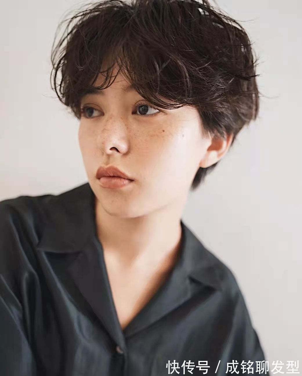 发质|甜酷的短卷发有多美,小姐姐一发多变诠释别样的美感,拉风又吸睛