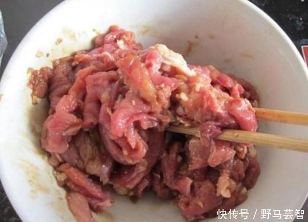 大厨告诉你：不管炒啥肉，不要用淀粉腌制，牢记3点，鲜香嫩滑