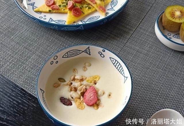 红薯|40岁女人的极简早餐火了,一人食也精致有情调,中年生活要有质感