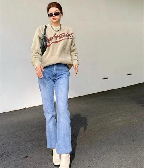 今年的卫衣流行“穿紧不穿宽”，优化比例不说还显瘦，潮人都爱了