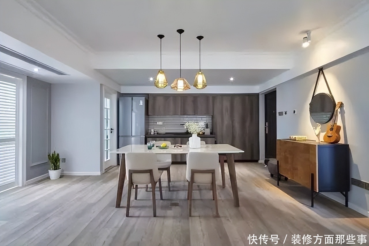 三居室|简洁、质朴的北欧三居室,银灰色与原木的搭配,效果也挺时尚