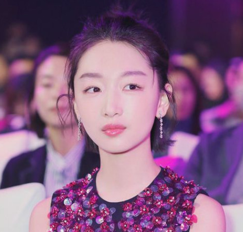 同龄人|脸上有这四种特点的人，是典型的“童颜”，老了看不出岁月的痕迹