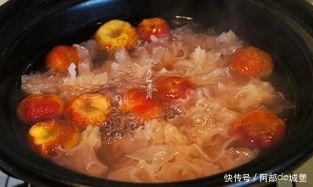 泻药|山楂加“它”喝,是“天然泻药”!排出黑臭宿便,或许赘肉悄悄消