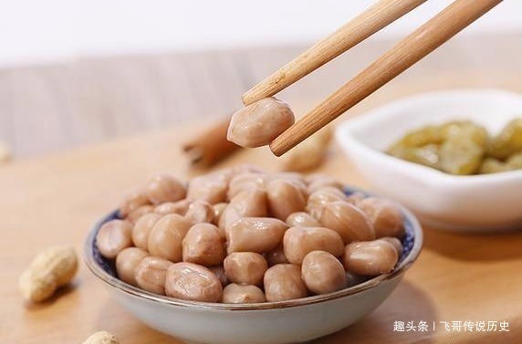 维生素k|花生好吃但是不能乱吃,这样吃花生有这4个好处!快告诉家人
