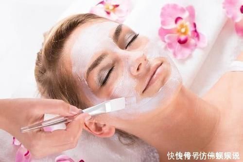 皮肤|皮肤越来越黑女人美白一定要避开7大误区，变白不是问题